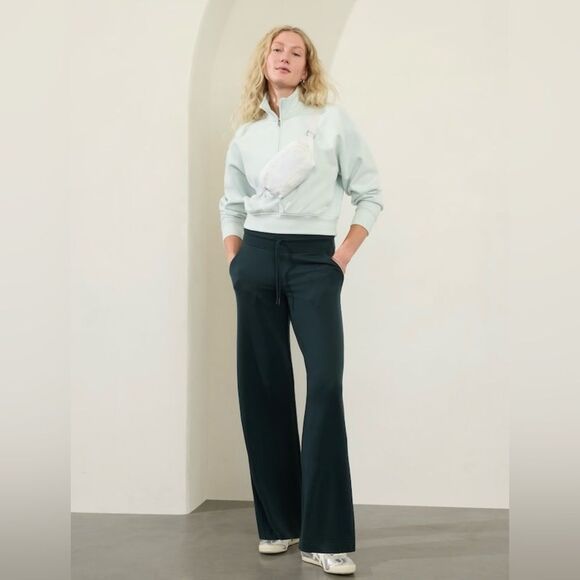 Athleta Balance Mid Rise Pant // Cypress #882628